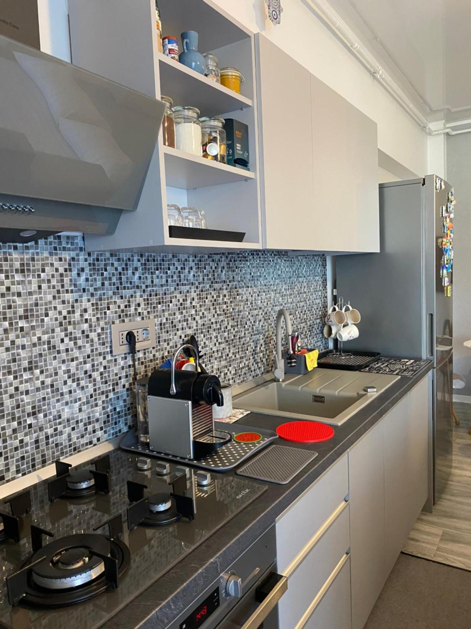 Elysse Sunrise Apartment Mamaia Exterior photo
